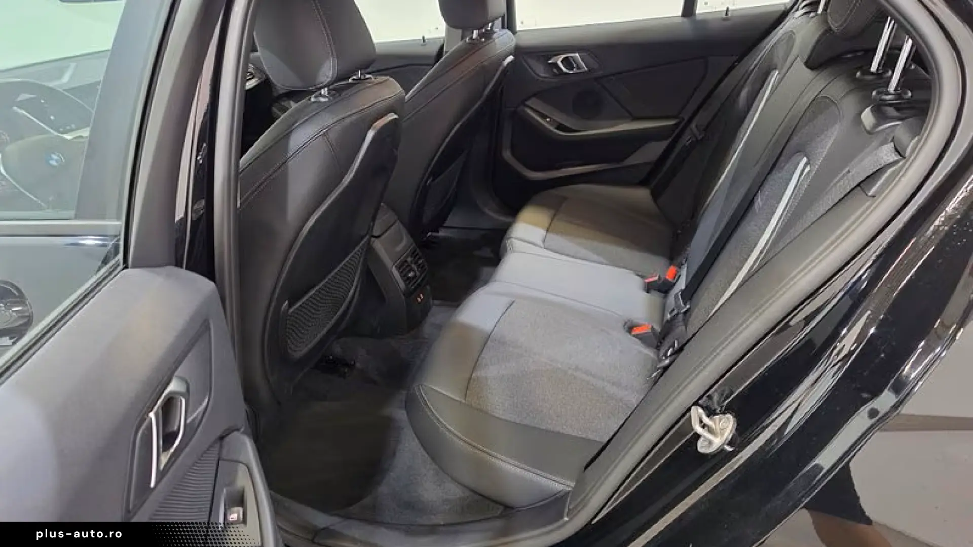 BMW 118 i Aut. LED LC-Pro HI-FI Navi  Sport-Leat