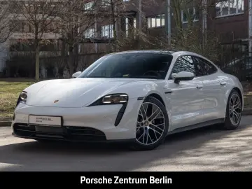 PORSCHE Taycan Surround View BOSE Luftfederung 20-Zoll