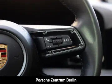 PORSCHE Taycan Surround View BOSE Luftfederung 20-Zoll