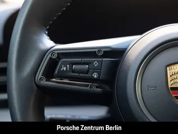PORSCHE Taycan Surround View BOSE Luftfederung 20-Zoll