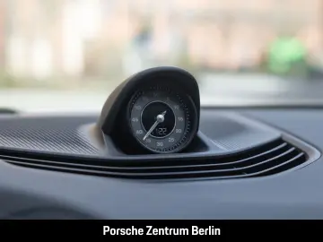 PORSCHE Taycan Surround View BOSE Luftfederung 20-Zoll