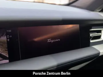 PORSCHE Taycan Surround View BOSE Luftfederung 20-Zoll