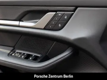 PORSCHE Taycan Surround View BOSE Luftfederung 20-Zoll
