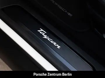 PORSCHE Taycan Surround View BOSE Luftfederung 20-Zoll