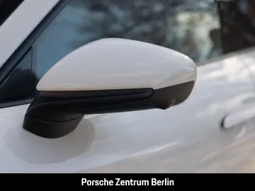 PORSCHE Taycan Surround View BOSE Luftfederung 20-Zoll