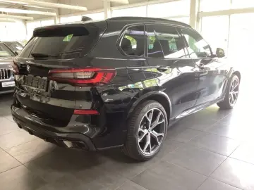 BMW X5 xDrive 30dA M-Sport 21''AHK Pano Le…