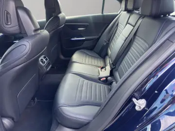 MERCEDES-BENZ C 200 4Matic AMG-LINE DIGITAL LIGHT ESCHE