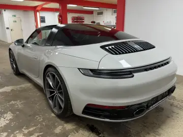 PORSCHE 992 Targa 4S Chrono 360 HA-Lenkung Sitzbelüftung