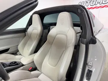 PORSCHE 992 Targa 4S Chrono 360 HA-Lenkung Sitzbelüftung