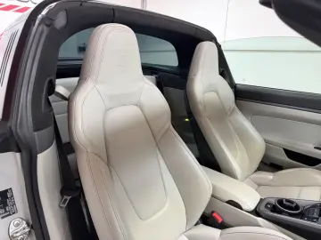 PORSCHE 992 Targa 4S Chrono 360 HA-Lenkung Sitzbelüftung