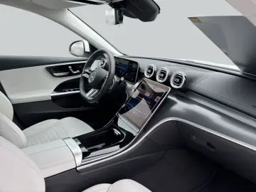 MERCEDES-BENZ C 300 4Matic 9G-TRONIC AMG Line Advanced