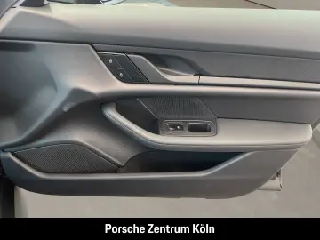 PORSCHE Taycan Rückfahrkamera Performancebatterie