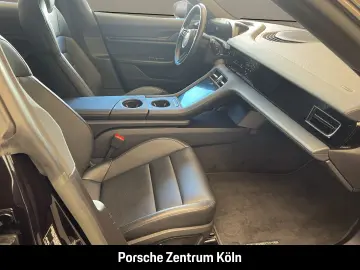 PORSCHE Taycan Rückfahrkamera Performancebatterie