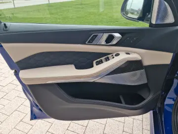 BMW X5 M Competition HUD Laser SKY B&W TV Massage
