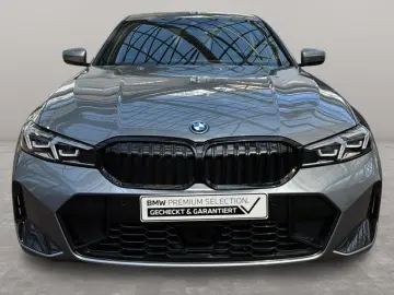 BMW 330E LIMOUSINE