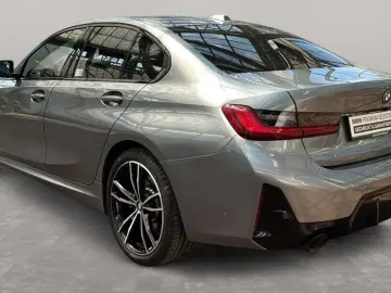 BMW 330E LIMOUSINE