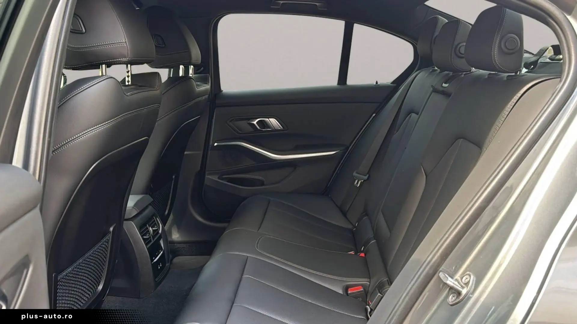 BMW 330E LIMOUSINE