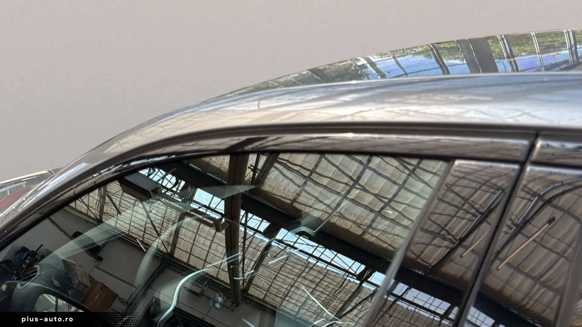 BMW 330E LIMOUSINE