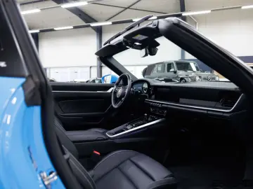 PORSCHE 992 Targa 4S   PTS Rivierablau   SportDesign