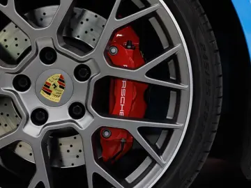 PORSCHE 992 Targa 4S   PTS Rivierablau   SportDesign