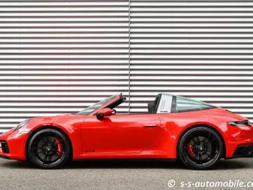 PORSCHE 992 Targa 4 GTS Lift BOSE 1.Hand MwSt. Approved