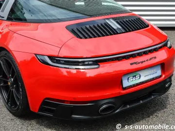 PORSCHE 992 Targa 4 GTS Lift BOSE 1.Hand MwSt. Approved