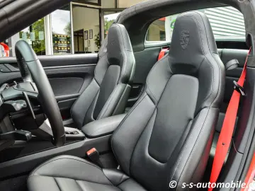PORSCHE 992 Targa 4 GTS Lift BOSE 1.Hand MwSt. Approved
