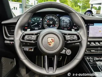 PORSCHE 992 Targa 4 GTS Lift BOSE 1.Hand MwSt. Approved
