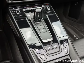 PORSCHE 992 Targa 4 GTS Lift BOSE 1.Hand MwSt. Approved