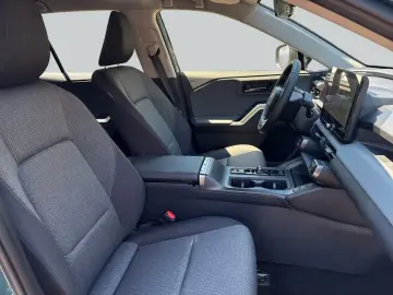 Toyota RAV4 2.5 Hybrid AWD 194CP 2.450 km