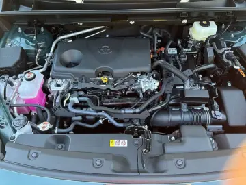 Toyota RAV4 2.5 Hybrid AWD 194CP 2.450 km