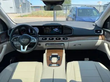 MERCEDES-BENZ GLE350e AIRMATIC Panoramada Burmester …