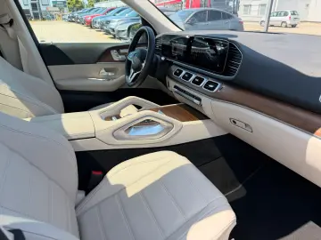 MERCEDES-BENZ GLE350e AIRMATIC Panoramada Burmester …