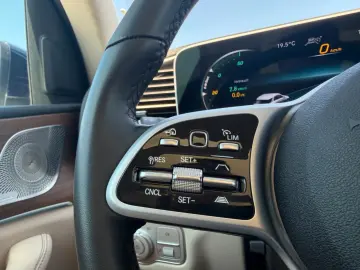 MERCEDES-BENZ GLE350e AIRMATIC Panoramada Burmester …