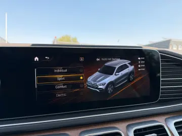 MERCEDES-BENZ GLE350e AIRMATIC Panoramada Burmester …