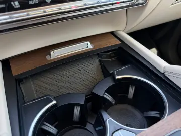 MERCEDES-BENZ GLE350e AIRMATIC Panoramada Burmester …