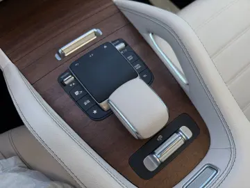 MERCEDES-BENZ GLE350e AIRMATIC Panoramada Burmester …