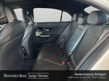MERCEDES-BENZ C 300 d 4M AMG Pano Fahrass  Night key…