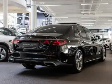 MERCEDES-BENZ E 220 d 4M AMG-Sport Super Pano Burm AHK Night