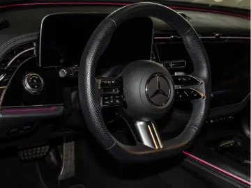MERCEDES-BENZ E 220 d 4M AMG-Sport Super Pano Burm AHK Night