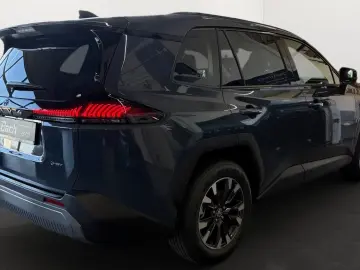 Toyota RAV4 2.5 Hybrid AWD 194CP 2.000 km