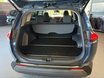 Toyota RAV4 2.5 Hybrid AWD 194CP 2.000 km