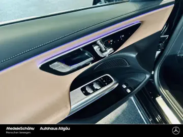MERCEDES-BENZ E 400 e 4M AMG 20  Fahr-Assi LEDER AHK…