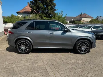 MERCEDES-BENZ GLE 400  AMG HEAD-UP 360 LED PANO BURMESTER