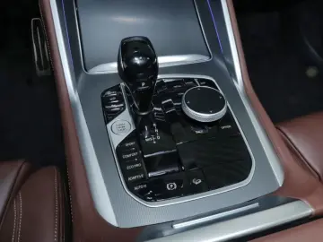 BMW X6 xdr40i MSport Laser HUD H&K 360 DisplayKey