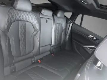 BMW X6 xDr30d MSpo Laser IcGlow DisplayKey H&K DAProf