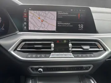 BMW X6 xDr30d MSpo Laser IcGlow DisplayKey H&K DAProf