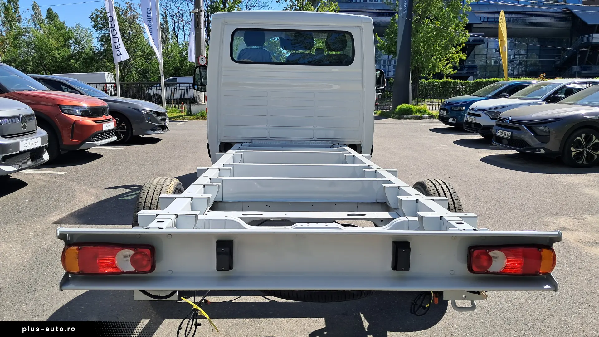 PEUGEOT BOXER Sasiu Cabina Simpla L4 2.2 diesel 140 CP