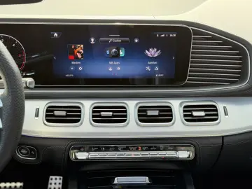 MERCEDES-BENZ GLE 450 4M AMG Line Night-Paket Pano Airmatic