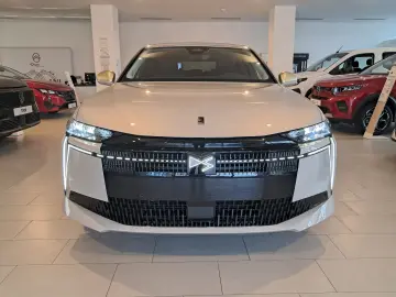 DS No. 4 Performance Line 1.2 hybrid 145 CP automata